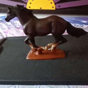 Plastic horse not briar!